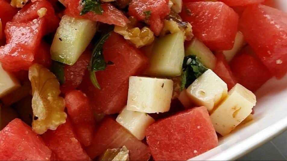 Ensalada de sandía, queso y menta