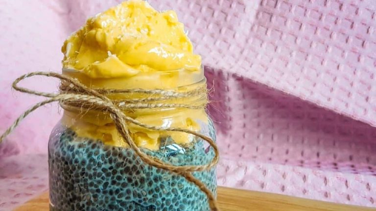 Pudin de chia con helado saludable de mango