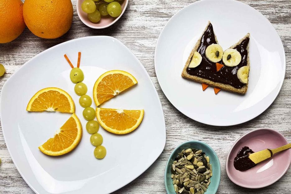 Hacer que los niños coman fruta