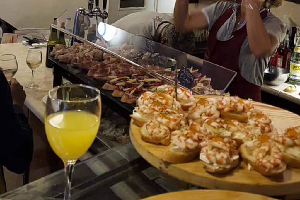 Comer en Venecia: ciccetis en A'll Arco