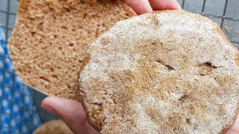 Un panecillo integral sin horno