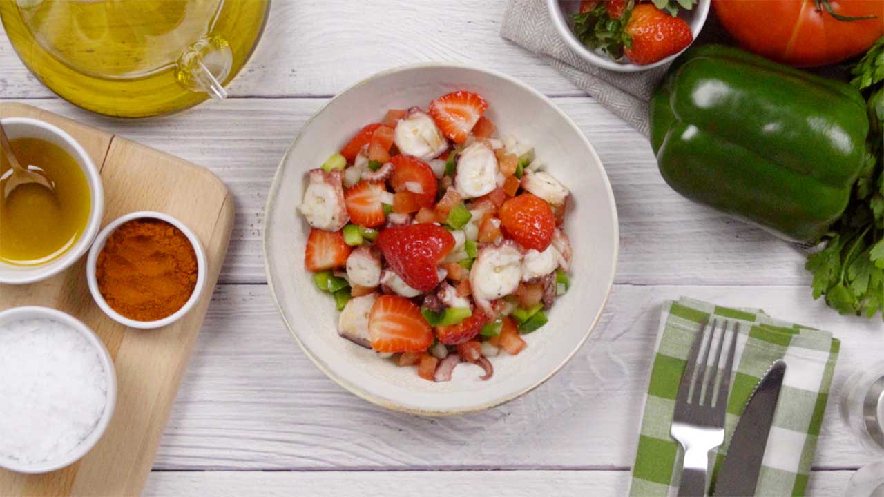 Salpicón de pulpo con fresas